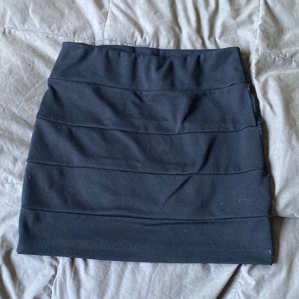 Black small pencil skirt